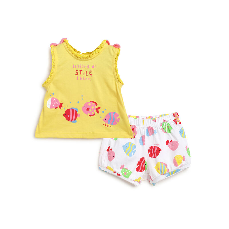 Girls Medium Yellow Printed Outfit with Short Pants image number 0